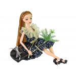 Bábika Emily v kvetinových šatách