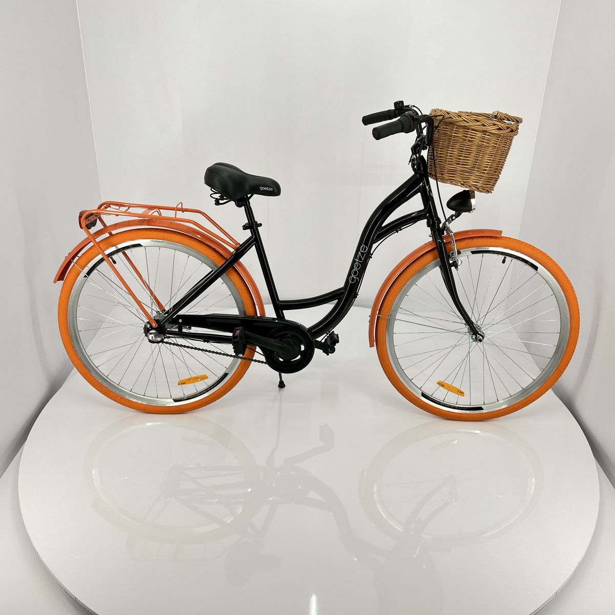 Mestský retro bicykel Goetze Style 28" 3 - prevodový čierno oranžová + košík
